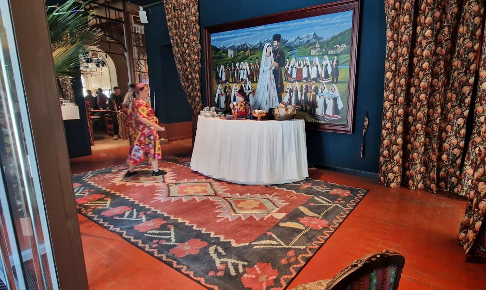 Ковер в ресторане