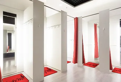 Карнизы в примерочную