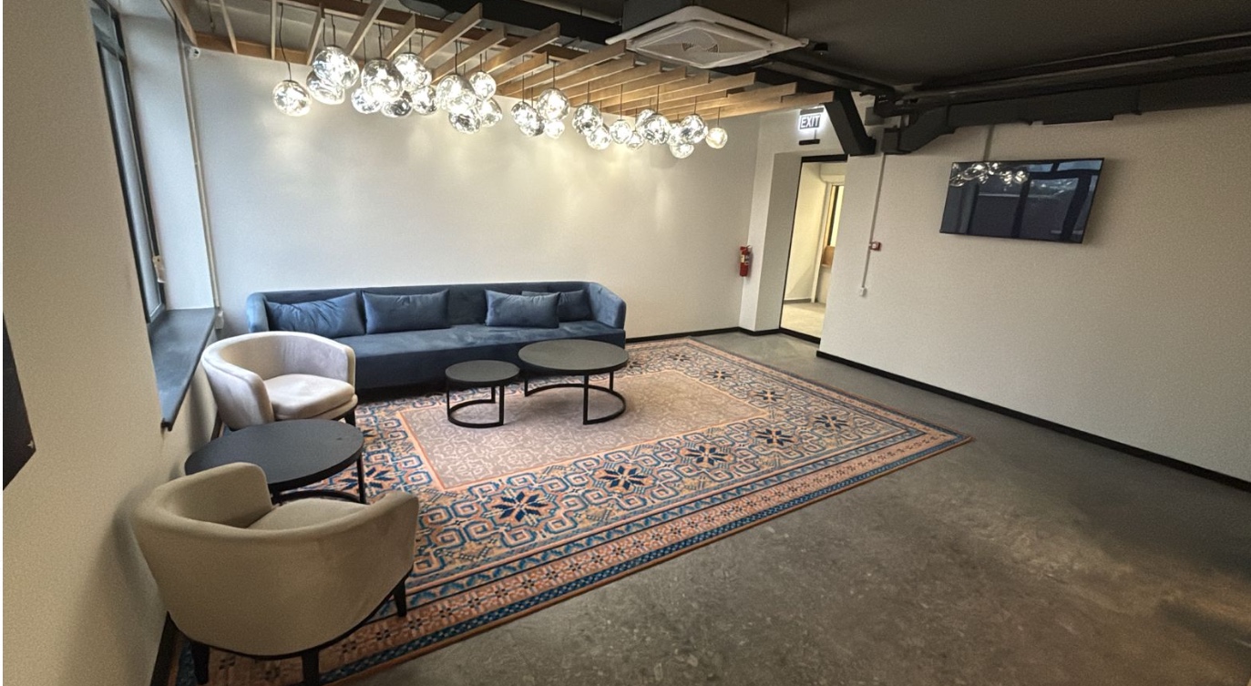 Ковер Саксони в офис в Армении