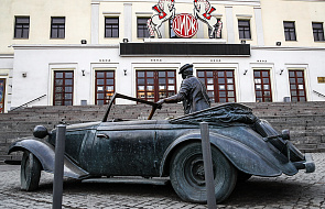 Ковровое покрытие для циркового номера с тиграми